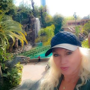 Meet your Posher, Blanca